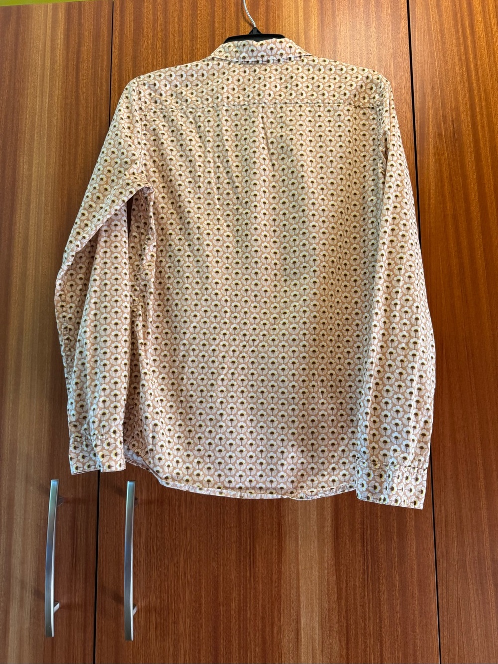 Orla Kiely UniQlo  Beige and White Floral Button-Down Cotton Poplin Shirt - Picture 2 of 4
